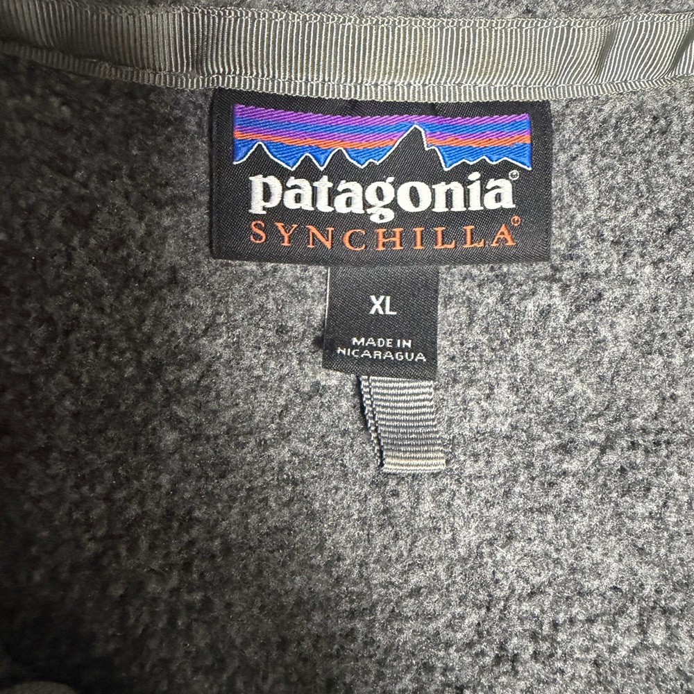 Patagonia Synchilla Charcoal Vest - Picture 3 of 5
